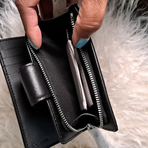 Coach NWTscMedium Corner Zip Wallet In Signature Canvas - Picture 9 of 9